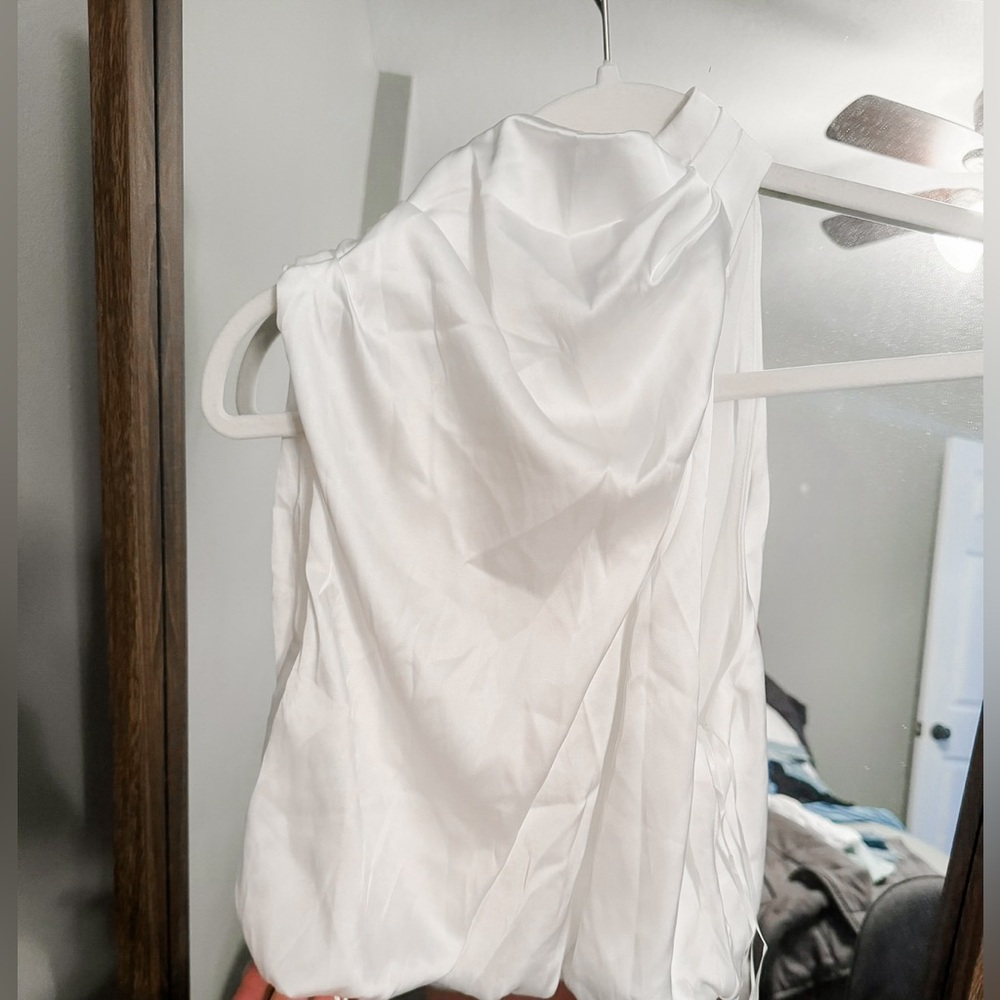 ✨BRIDES✨ Satin One Shoulder Top